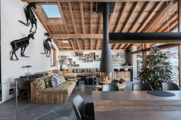 Spacious French Alps Chalet With Six En-Suite Bedr - Image 1