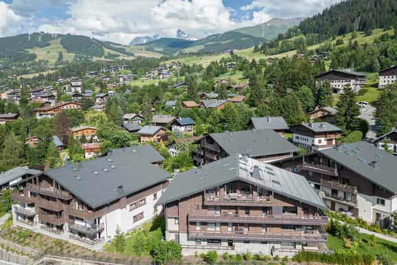 Megève Penthouse With Pool and Sauna - Image 1