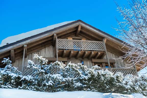 Alpine Luxury With Pool and Cinema - Image 1