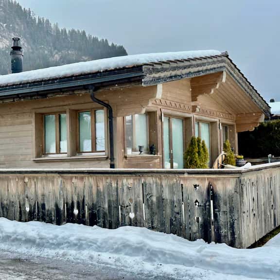 Cozy Scenic Family Chalet Gstaad & Glacier 3000 - Image 1