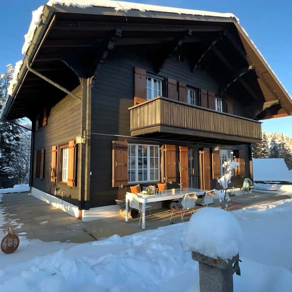 Lovely 4 Bedroom Chalet Great for Ski Holiday - Image 1