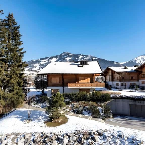 Charming duplex next to ski slopes - Image 1