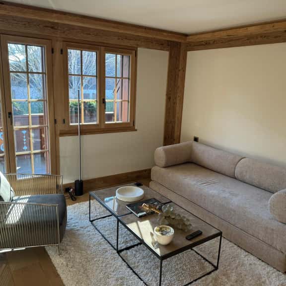 Elegant Mountain Hideaway in Central Gstaad - Image 1