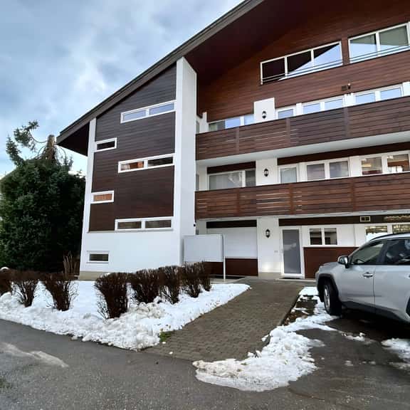 Swiss Alps Delight-Cozy High Style Luxurious Flat - Image 1
