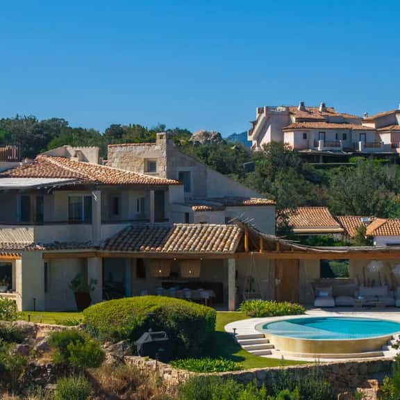 Coastal Living With Pool and Terraces - Image 1