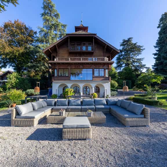 A Landmark Residence On Lake Geneva - Image 1