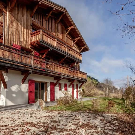 Alpine Village Apartment With Mountain Views - Image 1