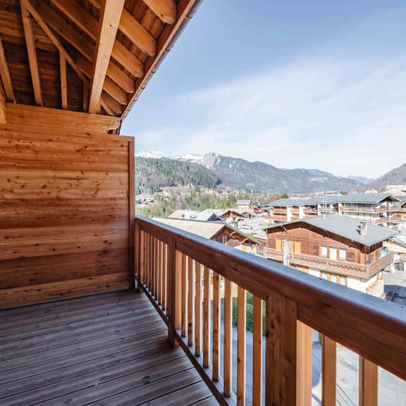 Comfortable Mountain Apartment for Six Guests - Image 1