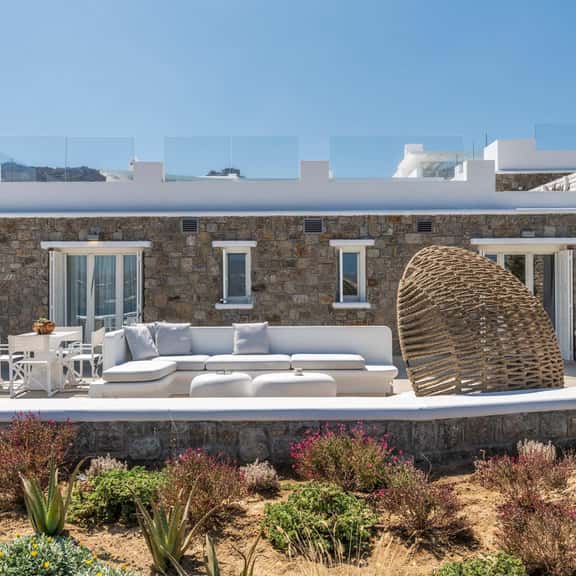Luxury Three Bedroom Villa Private Pool - Image 1