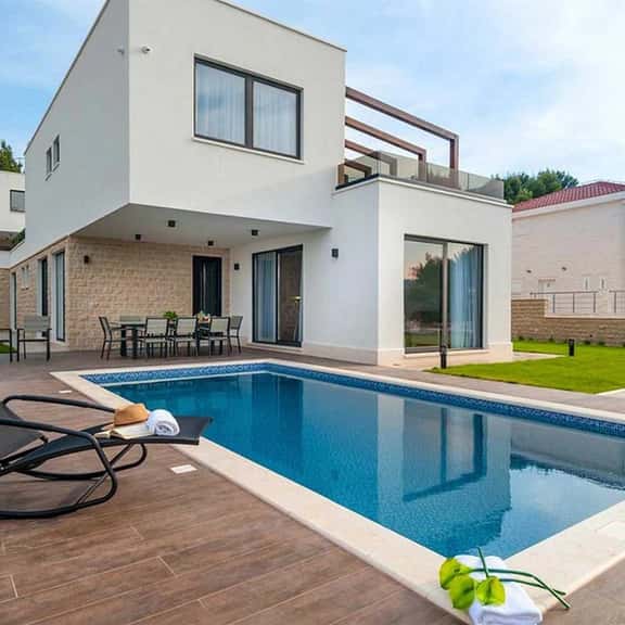 Modern Villa Twenty Five Meters From Beach - Image 1