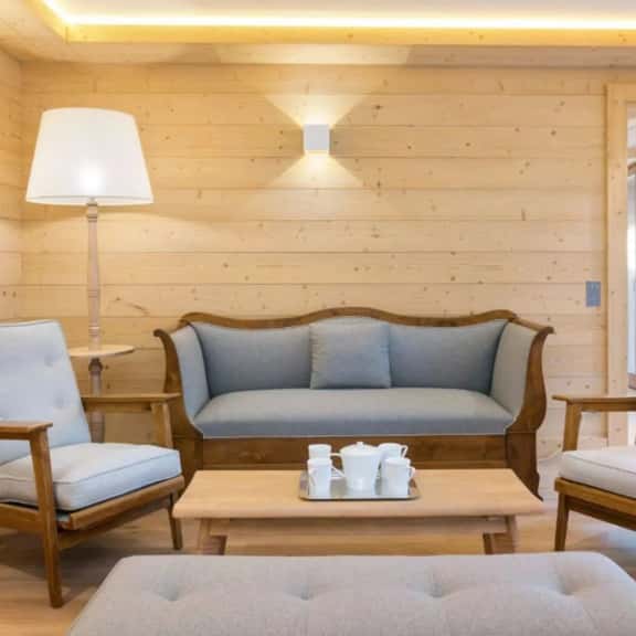Stylish Mountain Apartment Near Slopes - Image 1