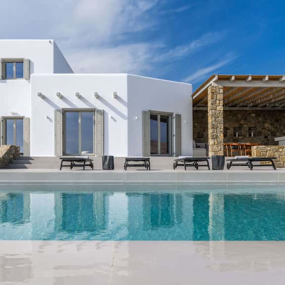 Stylish Mykonos Villa With Private Pool - Image 1