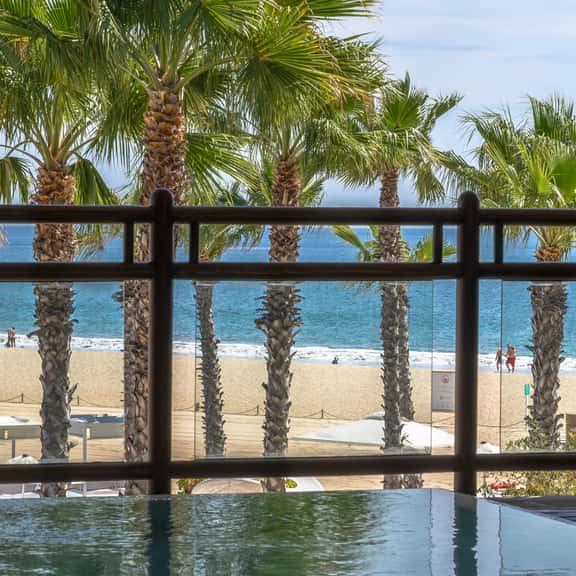 Luxurious 2 Bed Villa And 2 Jacuzzis - Image 1