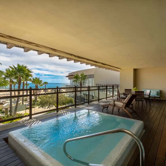 Premium Elegant Villa With Plunge Pool and Jacuzzi - Image 1