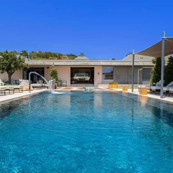 Private Coastal Villa With Wellness Area - Image 1