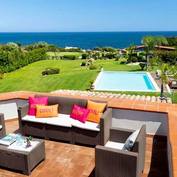 Luxury Coastal Retreat With Private Pool - Image 1