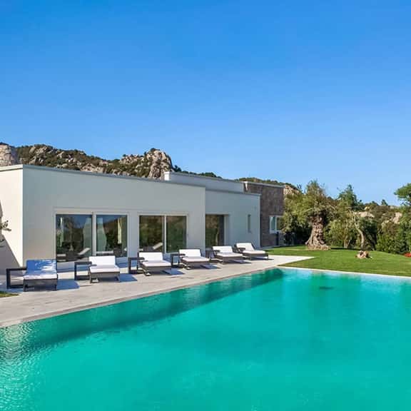 Modern Villa with Entertainment and Sea Views - Image 1