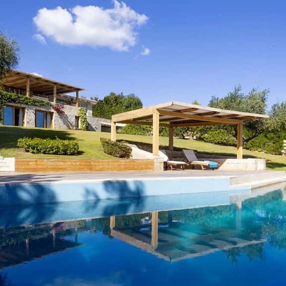 Mediterranean Villa With Pool and Verandas - Image 1