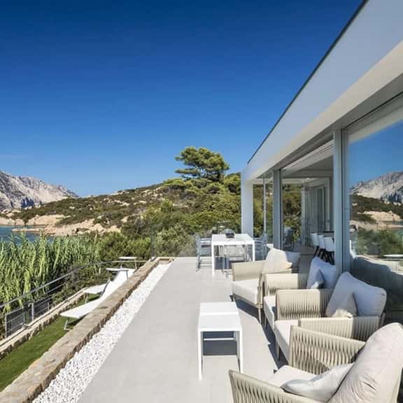 Luxury Coastal Hideaway With Private Swimming Pool - Image 1