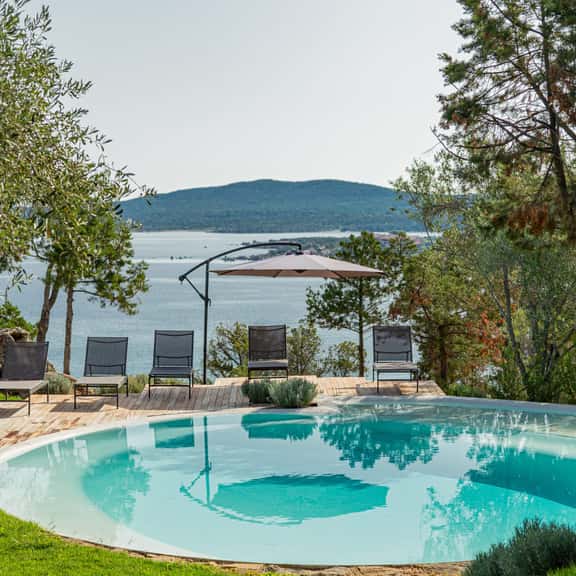 Beachfront Villa with Private Beach Access - Image 1