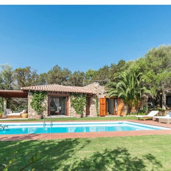 Panoramic Coastal Villa With Swimming Pool - Image 1