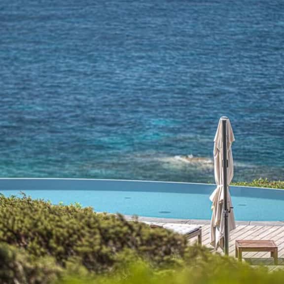 Private Waterfront Escape With Scenic Views - Image 1