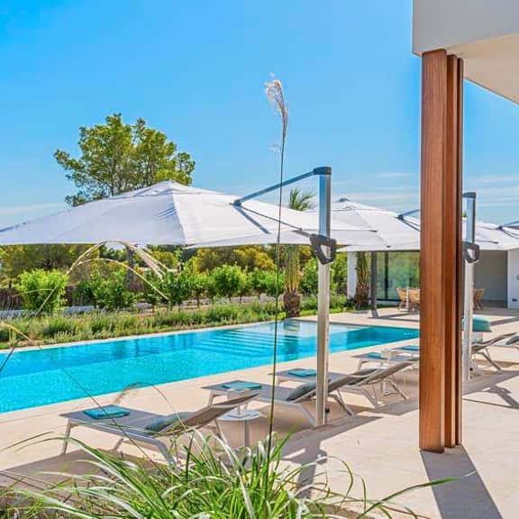 Clifftop Horizon Grand Estate - Image 1
