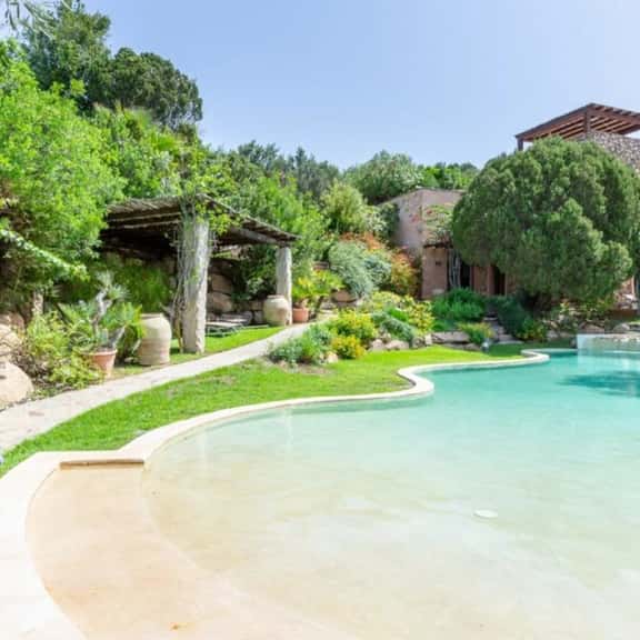 Luxury Villa With Private Pool Seaviews - Image 1