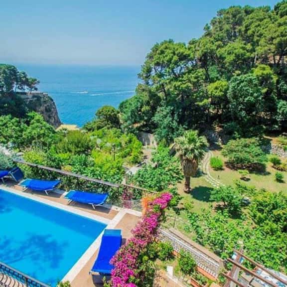 Capri Villa With Panoramic Pool - Image 1