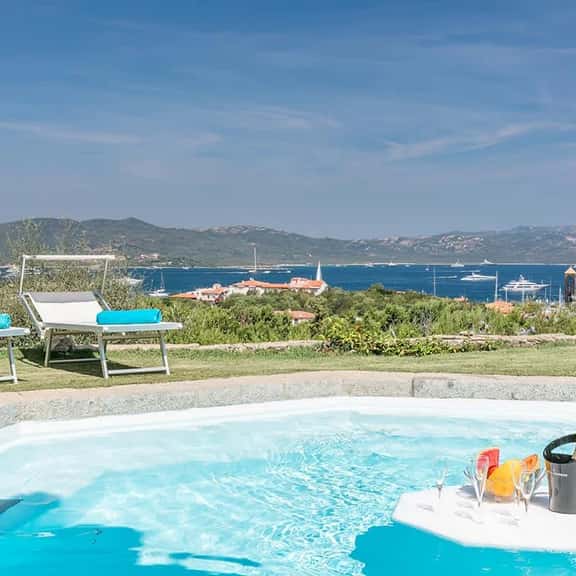 Luxury 6+1 Sea View Villa with Pool & Jacuzzi - Image 1
