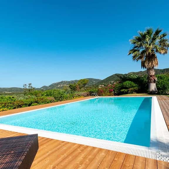 Elegant Coastal Villa with Private Pool - Image 1