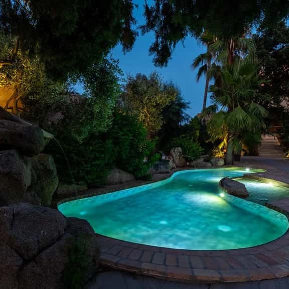 Sea View Estate with Private Annex, Pool - Image 1