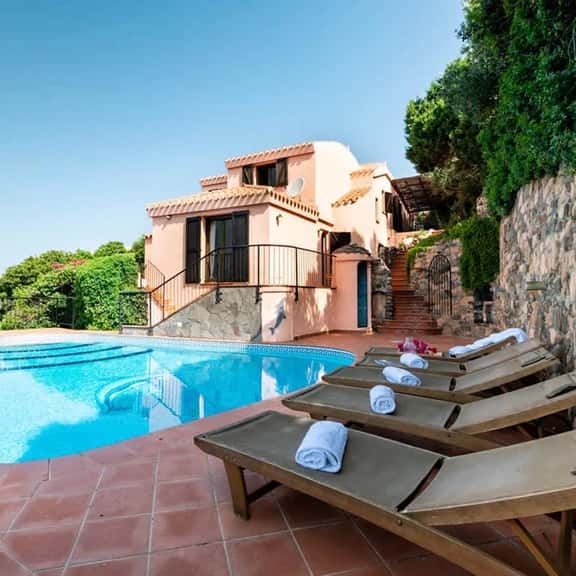 Sea View Villa in Torre delle Stelle - Image 1