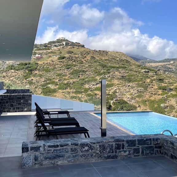 Luxury Seafront Escape with Heated Pool, Kids Pool - Image 1