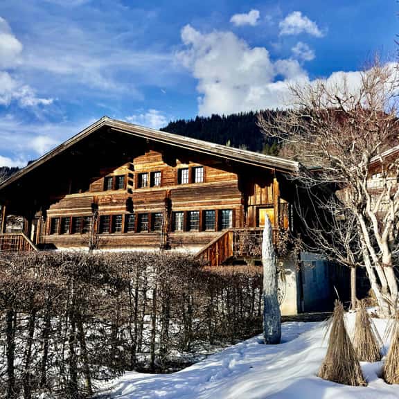 Luxury Mountain Escape With Pool Sauna - Image 1