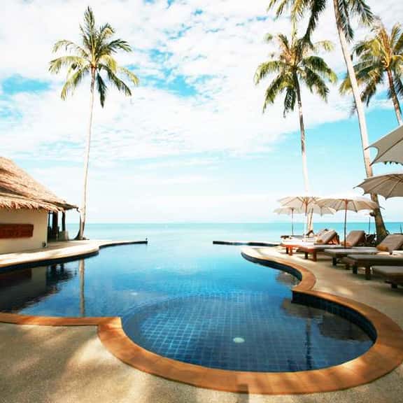 Sophisticated Beachfront Suite Retreat - Image 1