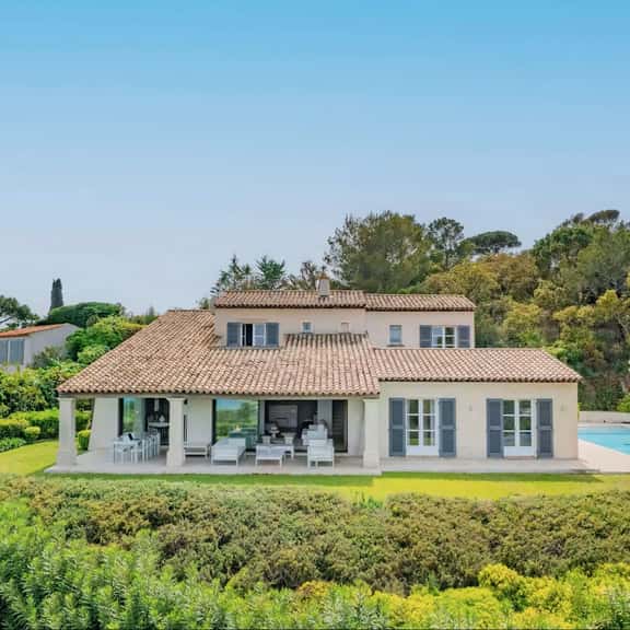 Luxury Sea-View Villa with Heated Pool in Capon - Image 1