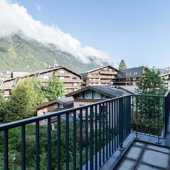 Cozy Duplex With Brévent View Balcony - Image 1