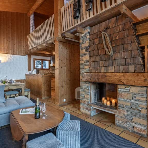 Mountain Getaway With Panoramic Peak Views - Image 1