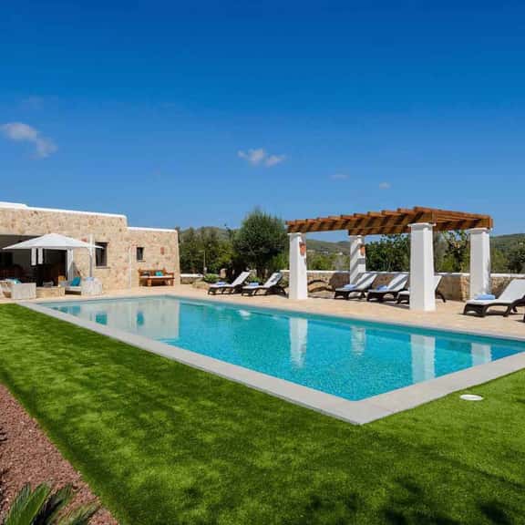 Private Villa Surrounded By Countryside Views - Image 1