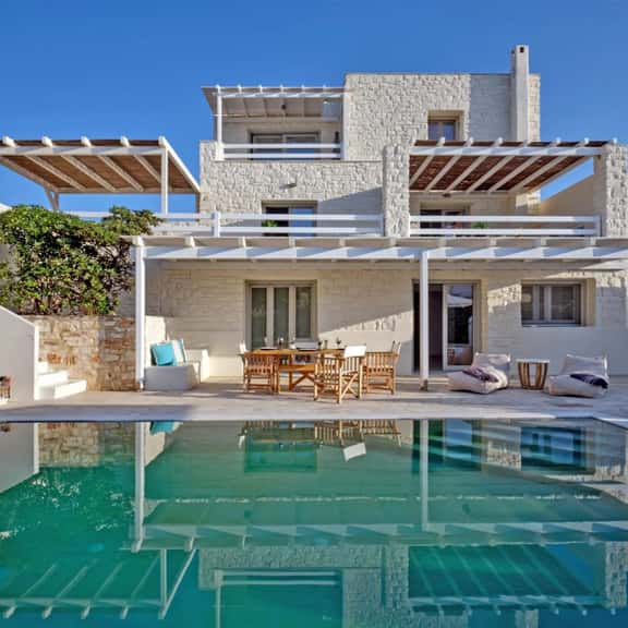 White Stone Villa in Santa Maria - Image 1