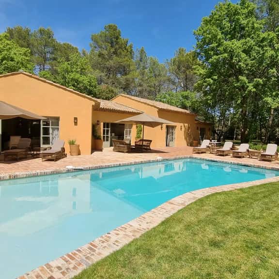 Relaxing Escape Near Saint Tropez Attractions - Image 1