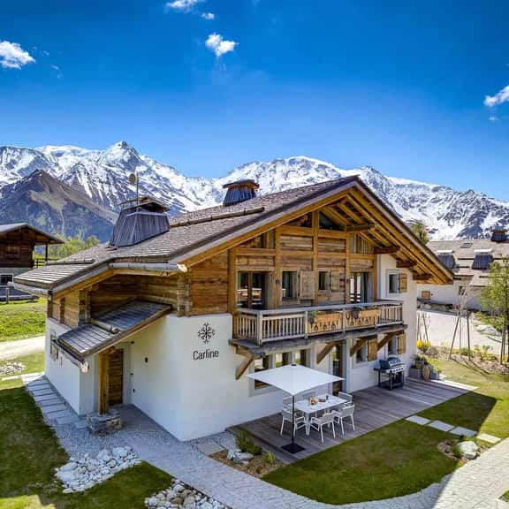Charming Mountain Chalet with Scenic Terraces - Image 1