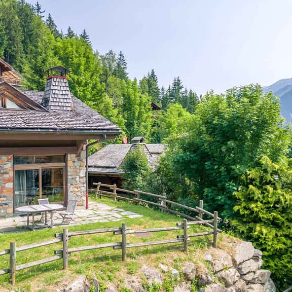Comfortable Alpine Home Near Ski Slopes - Image 1