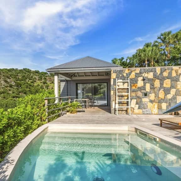 Peaceful Getaway Overlooking Caribbean Landscapes - Image 1