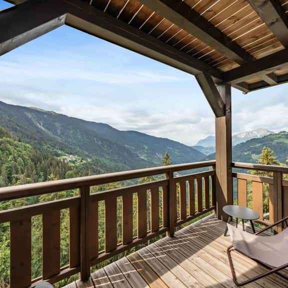 Peaceful Stay in Beautiful Alpine Setting - Image 1