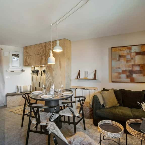 Cozy Apartment for Alpine Adventures - Image 1