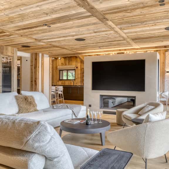 Cozy Alpine Retreat With Mountain Comfort - Image 1
