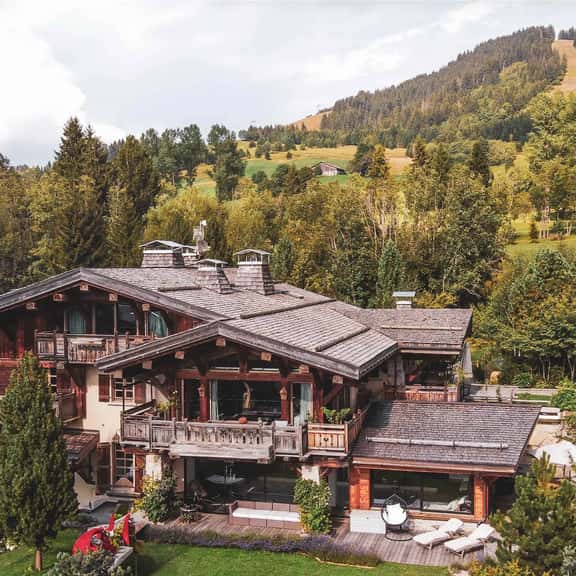 Exceptional Alpine Chalet With Panoramic Views - Image 1