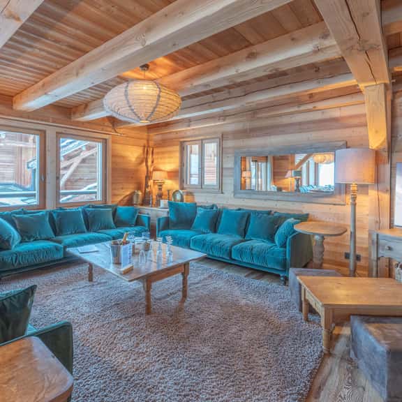 Five Star Retreat With Direct Ski - Image 1